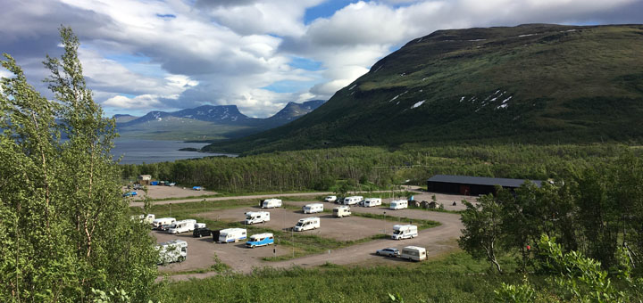 Björkliden - unser Campingplatz und die Aussicht vom Hotel